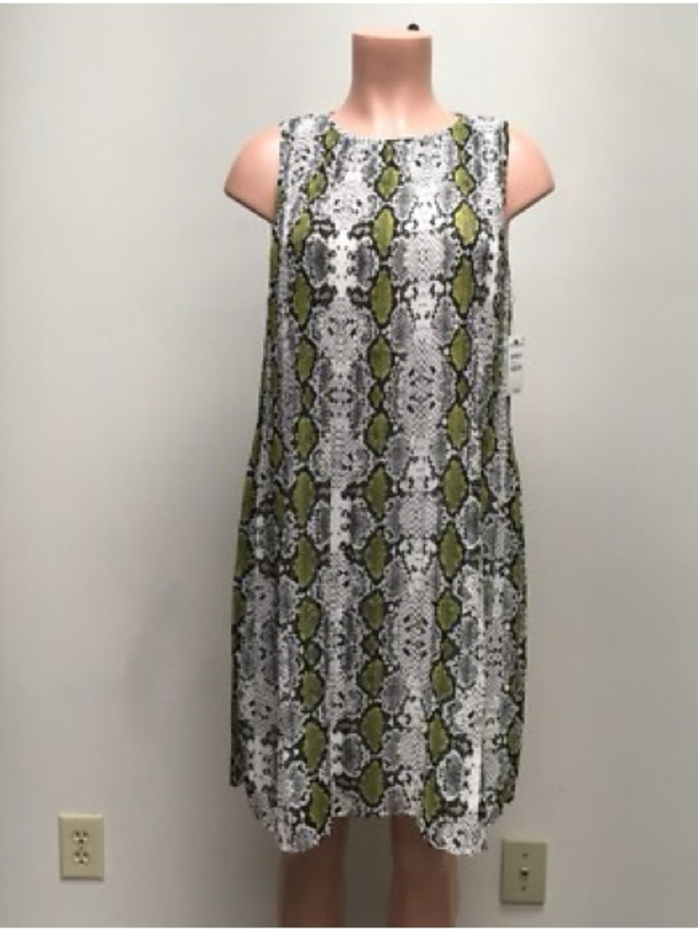 Halogen Sleevless Snakeskin Pleated Dress